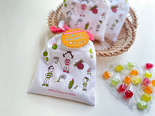 画像をギャラリービューアに読み込む, サザエさん 復刻図案巾着入り フルーツキャンデー